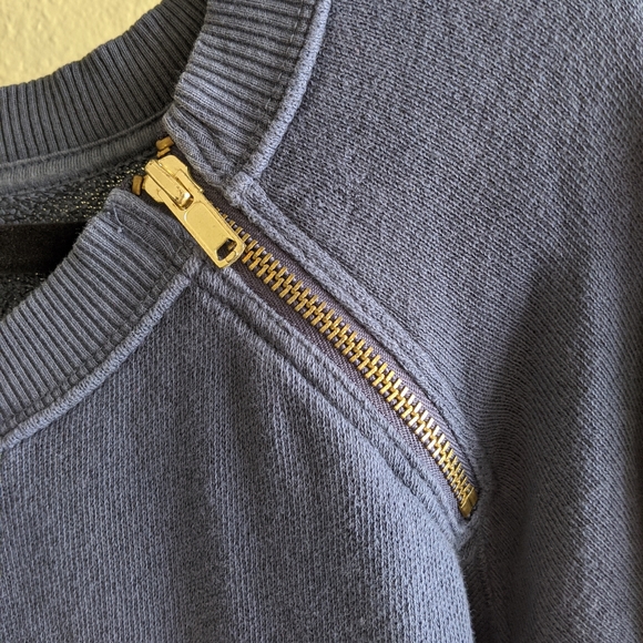 Gap - Picture 3 of 5